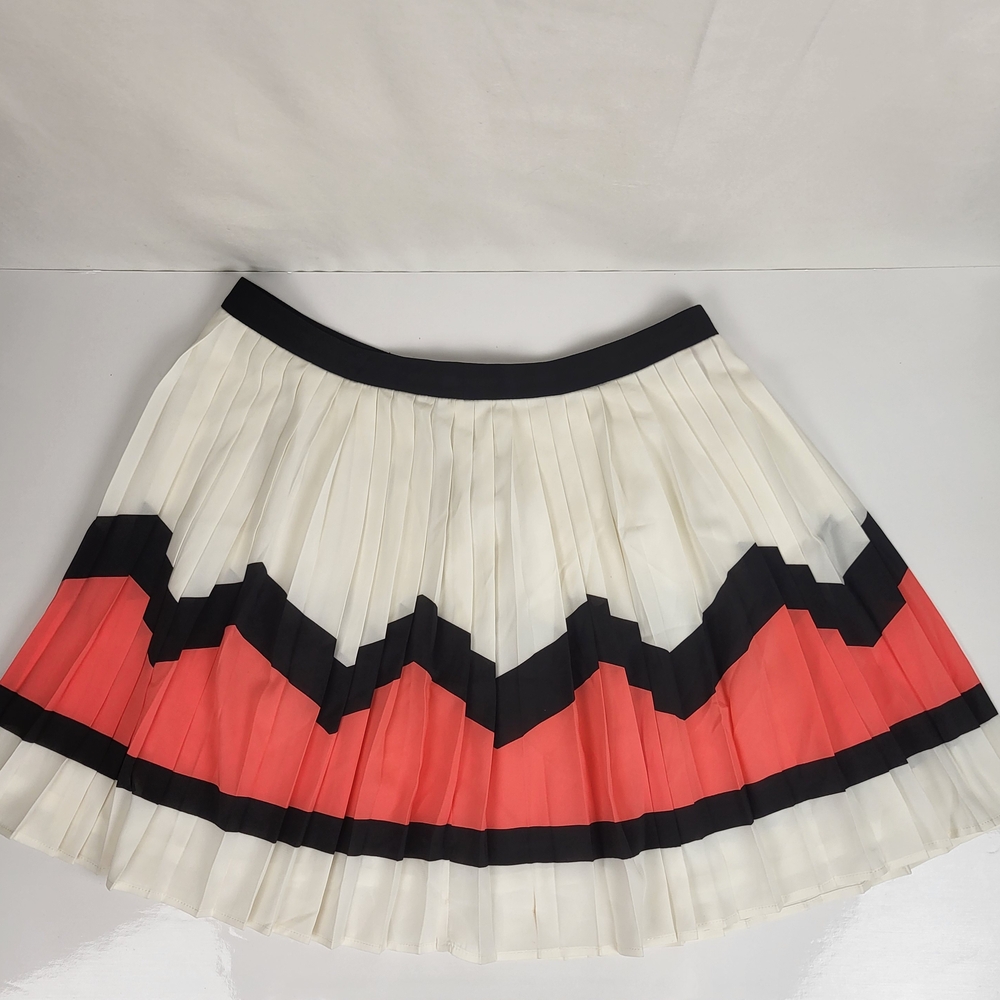 Pink and Cream Pleated Mini Skirt Aztec Pattern NWOT